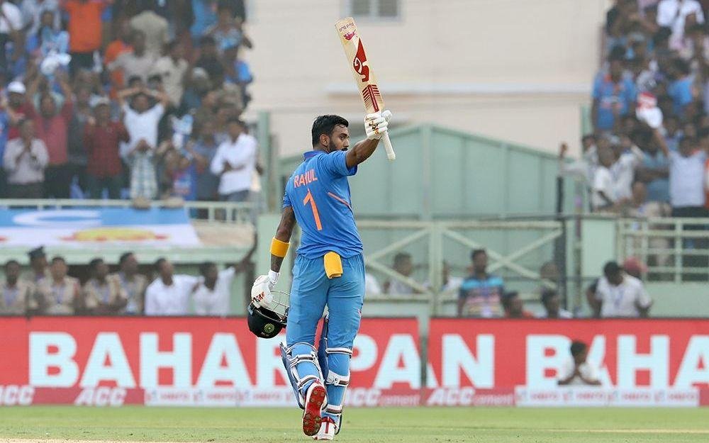 न्यू चंडीगढ़ में खेले गए IND vs WI 3rd ODI में वेस्टइंडीज के कप्तान शाई होप ने भारत के खिलाफ नाबाद 162 रन की मैच विनिंग पारी खेली।